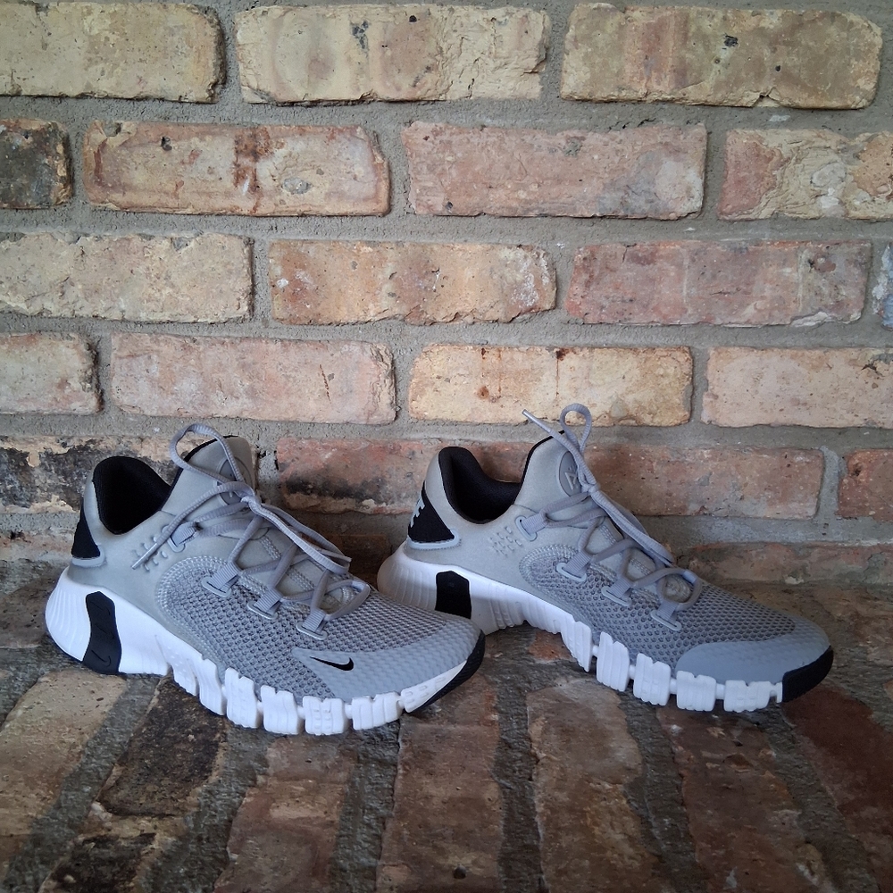 NIKE FREE METCON 4 TRAINING SHOE SIZE 9